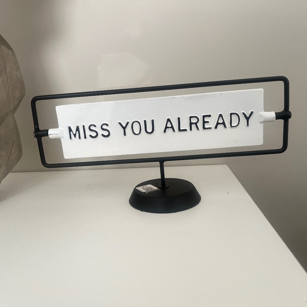 Hello Signs